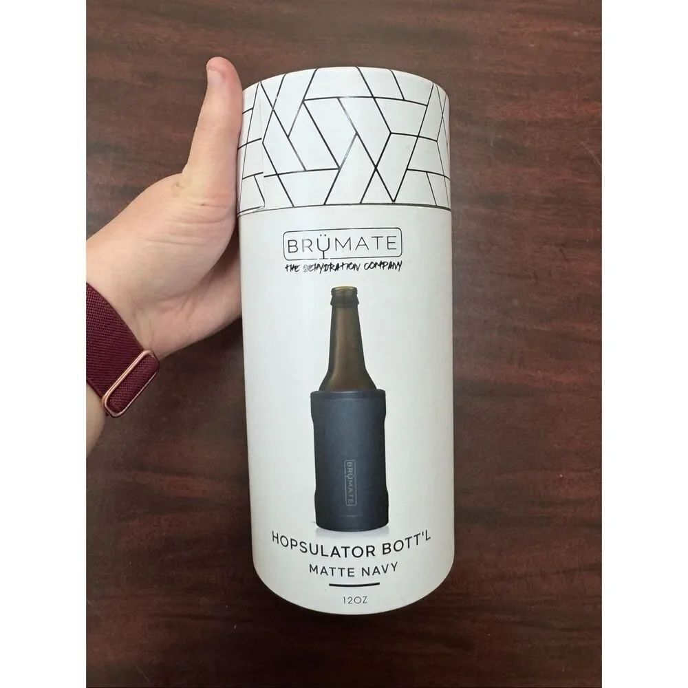 NWT Brumate Matte Navy Hopsulator Bott’l
